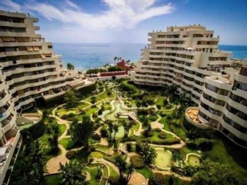 Precioso Apartamento Frente Al Mar Benalbeach Appartement Benalmádena Buitenkant foto
